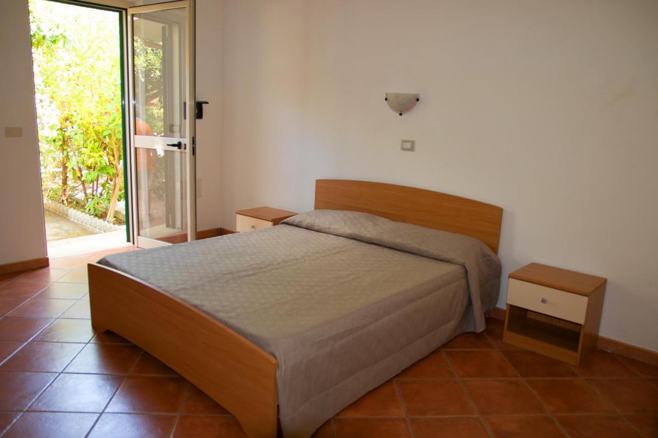 Baia Di Zambrone Aparthotel Kültér fotó